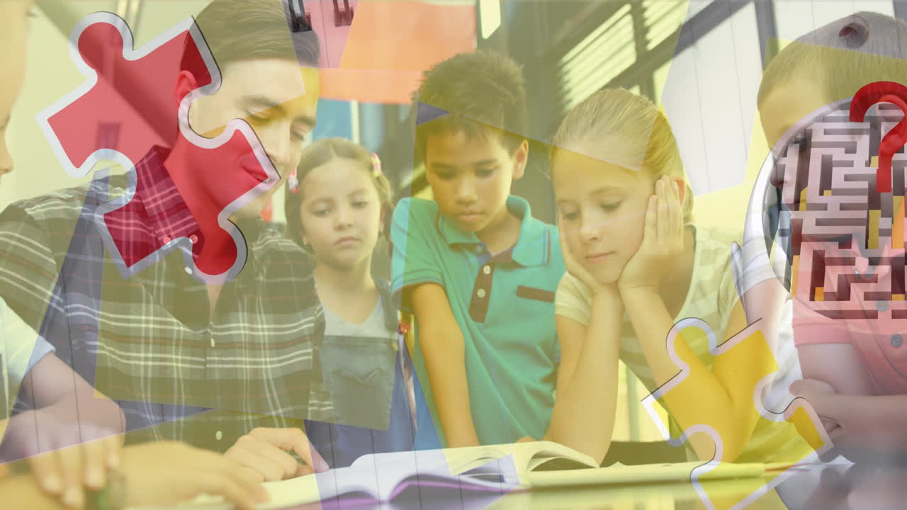 animación de piezas de rompecabezas sobre diversos escolares y maestros