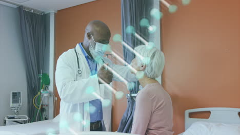 animación de una cadena de adn sobre un médico varón diverso examinando los ojos de una paciente femenina anciana.