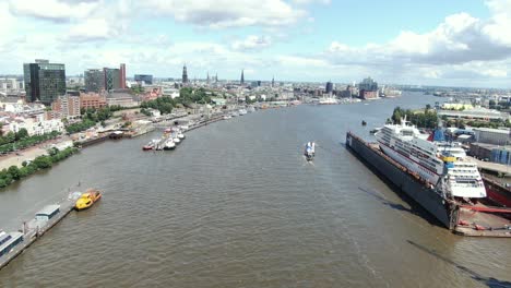 Elbphilharmonie,-River-Elbe-Hamburg,-city-view,-travel