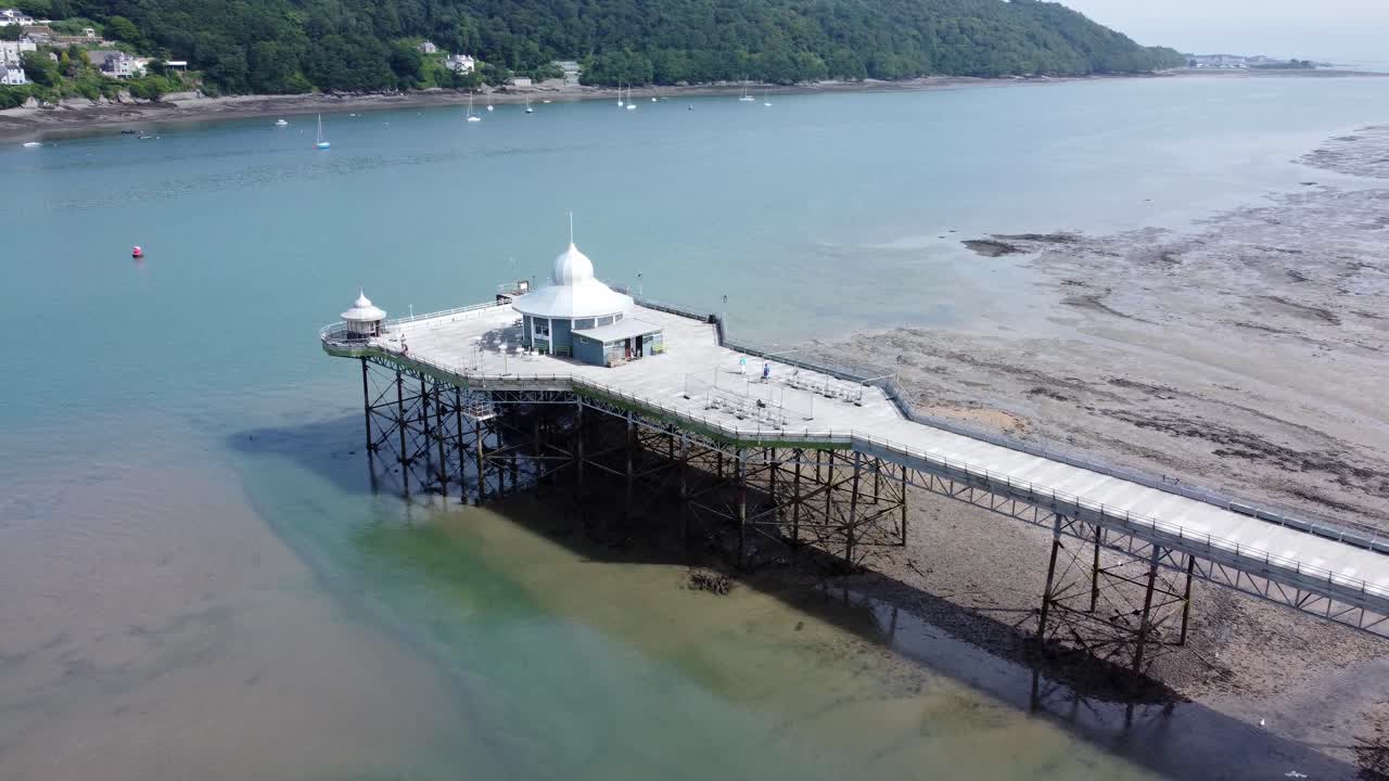 뱅거 가스 부두 빅토리아 장식용 은 돔 파빌리온 랜드마크 관광객 조감도 후방 궤도 왼쪽