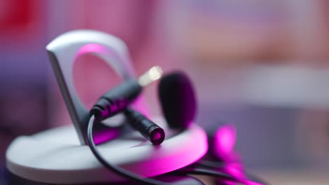 Close-up-view-of-3.5mm-cable-and-audio-equipment