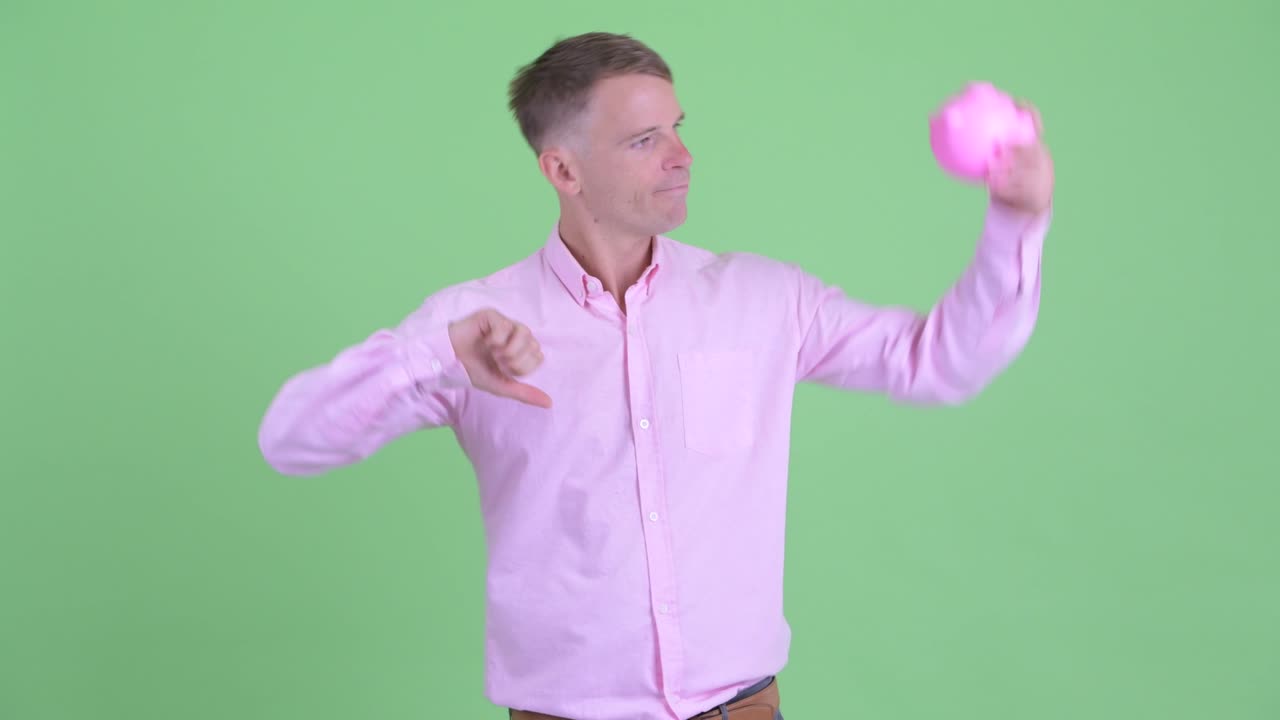 분홍색 셔츠를 입은 사업가 초상화