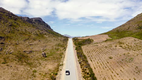los viajes por carretera en el campo son siempre mejores.