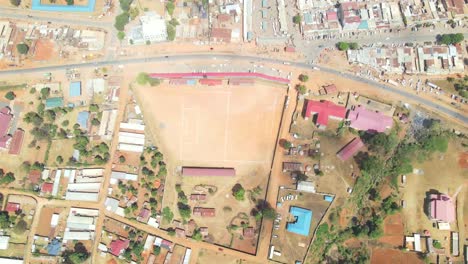 road-traffic-that-runs-between-residential-areas-in-Kenya