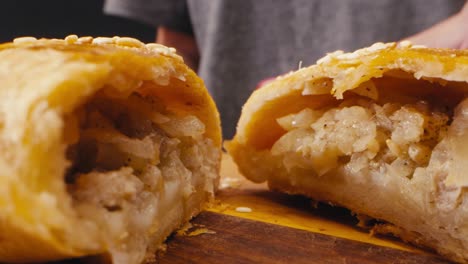 pastel de patatas en rodajas