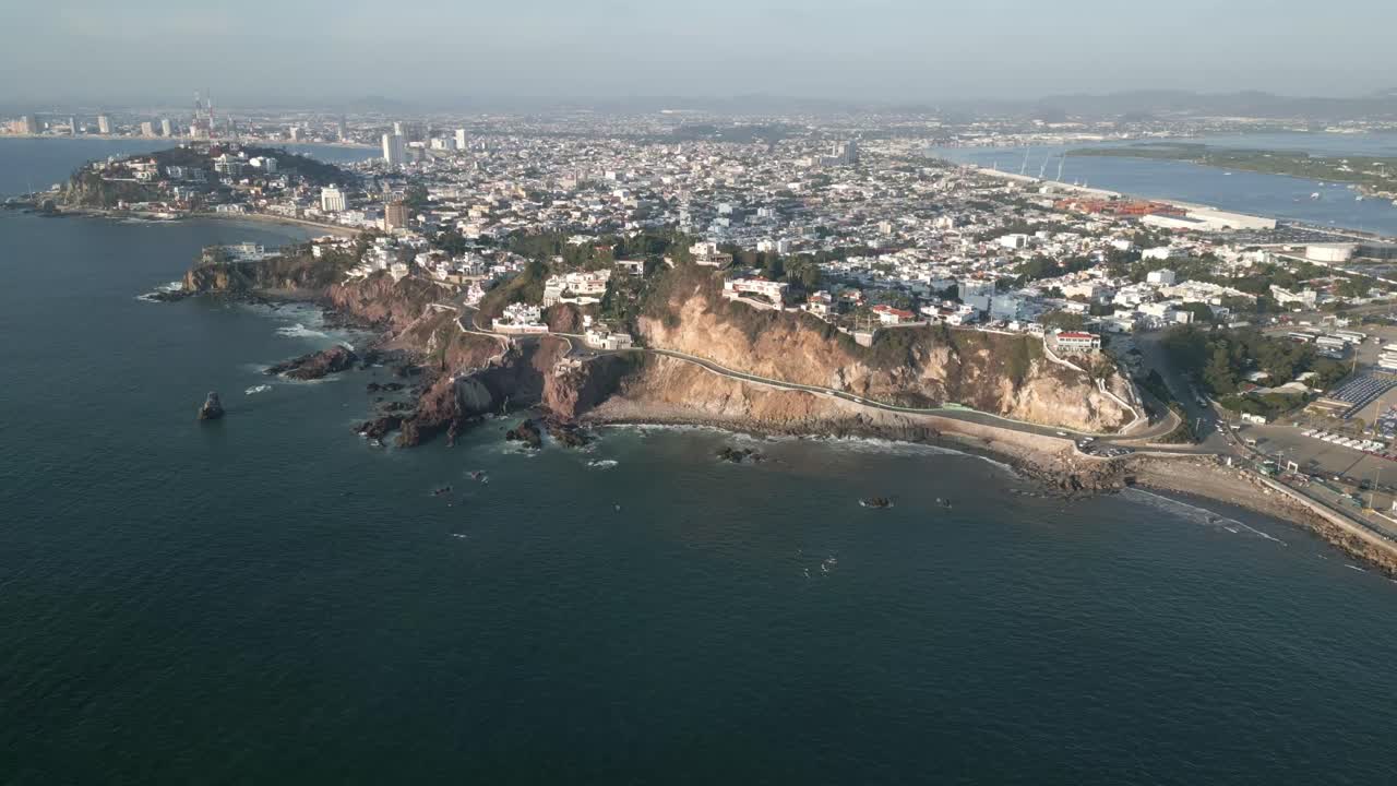 mazatlan méxico vista aérea en ángulo de altura del paisaje urbano de la costa del océano pacífico