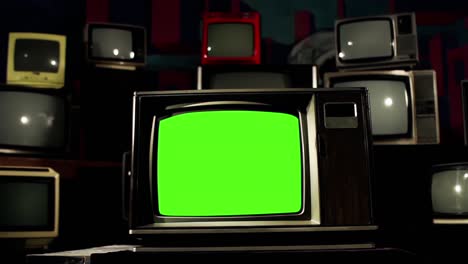 녹색 스크린을 가진 빈티지 텔레비전 리 인 4k