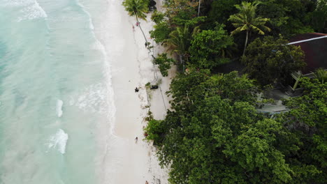 Panorama-Luftdrohnenbild-Des-Weißen-Sandstrandes-Von-Alona-Beach-In-Panglao,-Bohol,-Philippinen-6