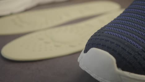 comfortable running shoes with insoles