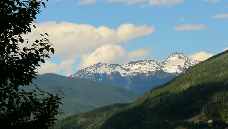 Time-lapse-of-a-snowy-mountain-in-Revelstoke,-British-Columbia,-Canada