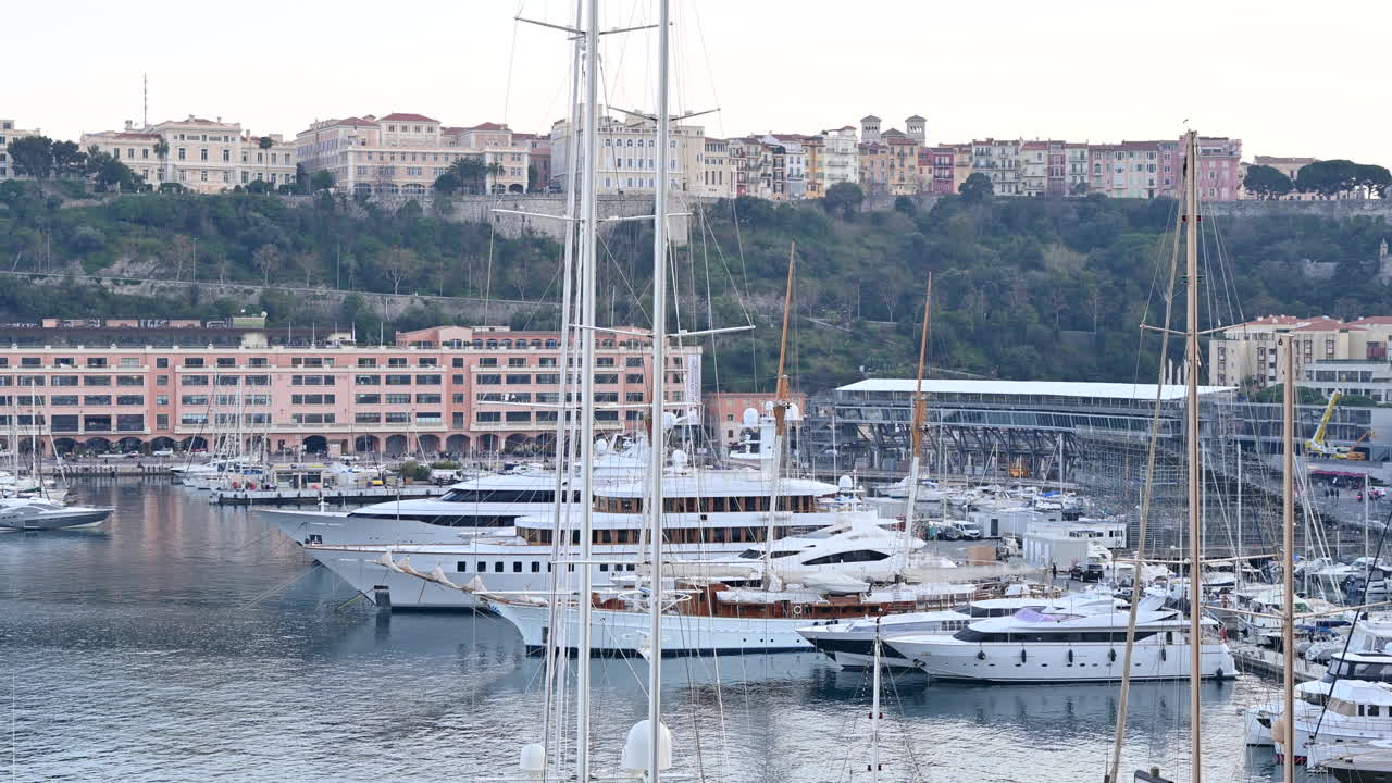Barche nel porto di Monte Carlo, a Monaco