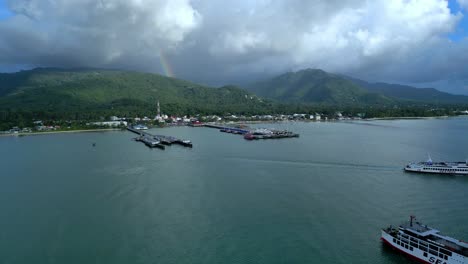 muelle de ferris de koh samui, disparo de un dron, 4k, tailandia, surat thani