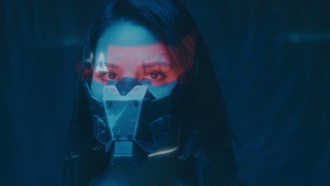retrato de una mujer cyberpunk