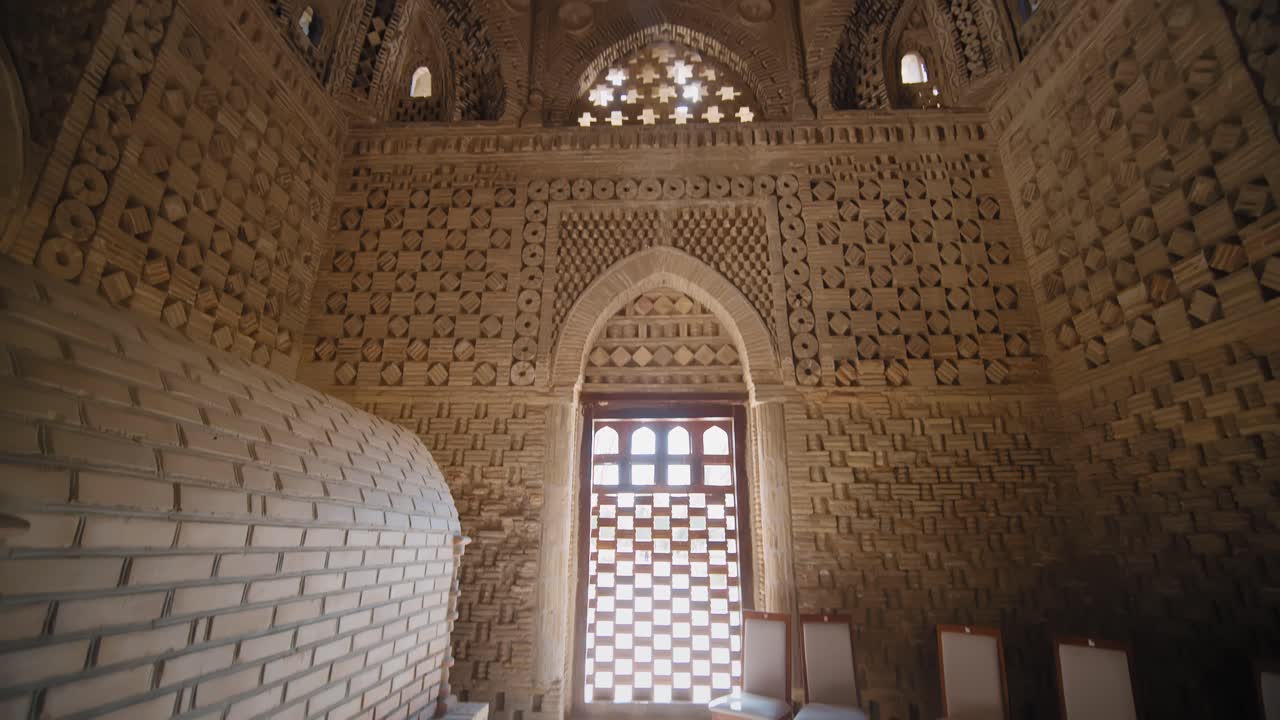 bukhara uzbekistán dentro del mausoleo de ismail somoni