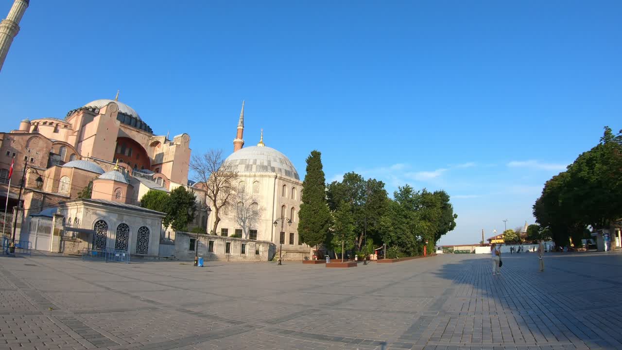 mezquita de hagia sophia, templo histórico en el centro de estambul, timelapse de movimiento