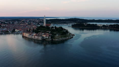 ciudad croata en el mar adriático en rovinj en la costa occidental de la península de istria