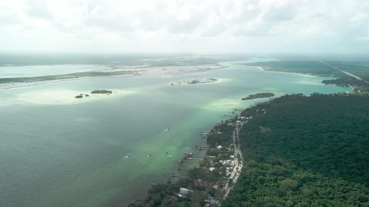 멕시코의 놀라운 바칼라 호수 (bacalar lagoon)