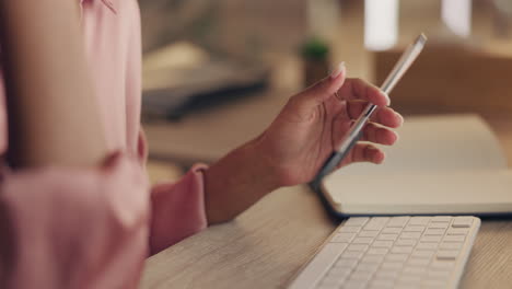 Business-woman-hands,-pen-and-thinking-in-night