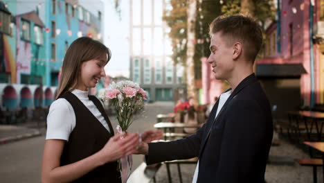 teenage boyfriend and girlfriend