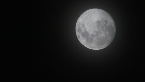 Australia-Luna-Y-Más-Niebla-Zoom-De-600-M-En-Luna-Llena-Por-Película-De-Taylor-Brant