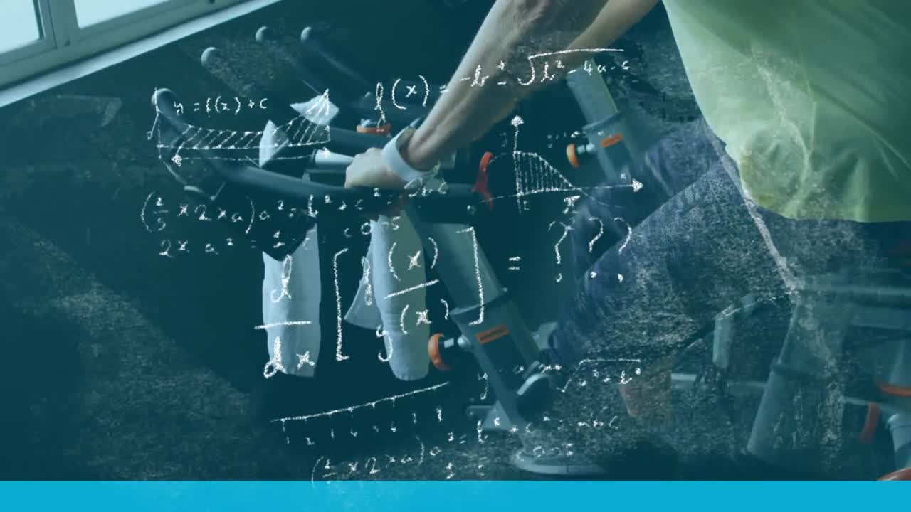 수학적 방정식에 대항하여 의족을 가진 여성은 정지된 자전거를 타고 있습니다.