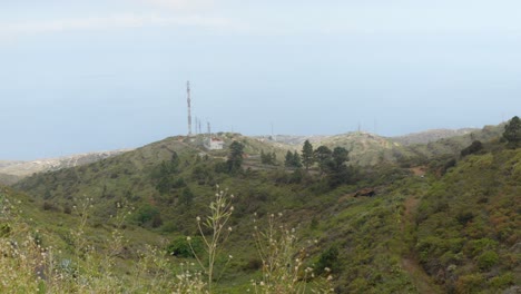 Schwenkaufnahme-Des-Weges-Zum-Guimar-Tal-Auf-Der-Kanarischen-Insel-Teneriffa