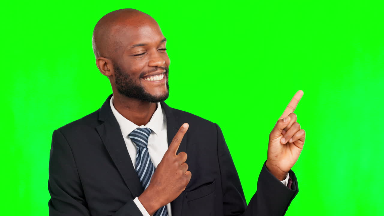 Green screen, ansigt og glad mand peger