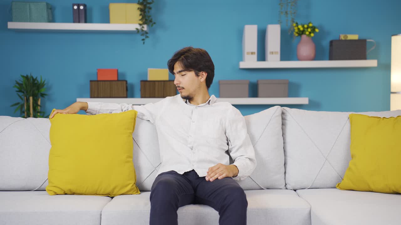 외롭고 슬픈 사람.