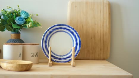 kitchen decor with plate and accessories