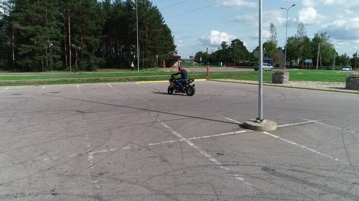 Sunny day in stun training
