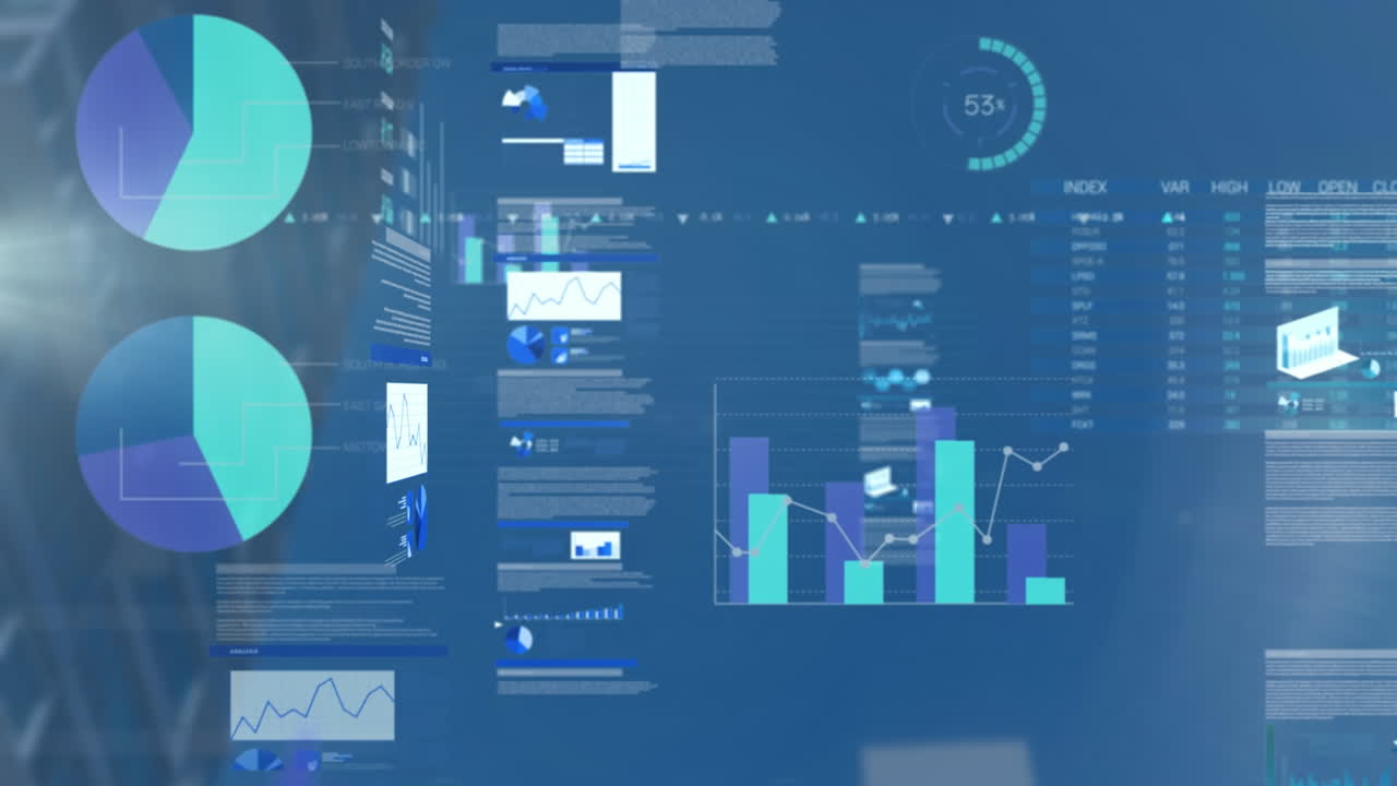 animación de gráficos, tablero de negociación y base de datos sobre vista de ángulo bajo del edificio contra el cielo