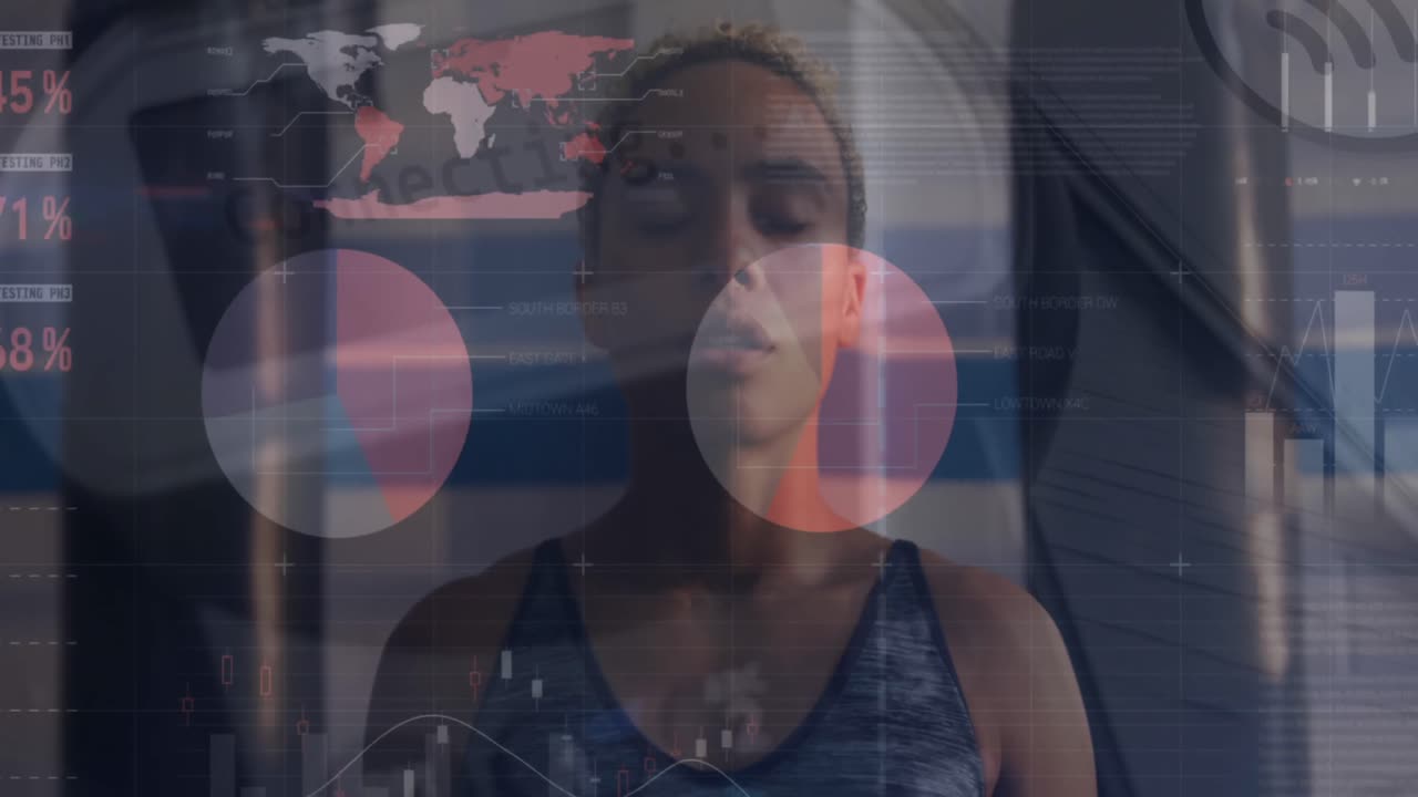 animación de la interfaz infográfica, mujer biracial mujer cerrando los ojos y tomando una respiración profunda