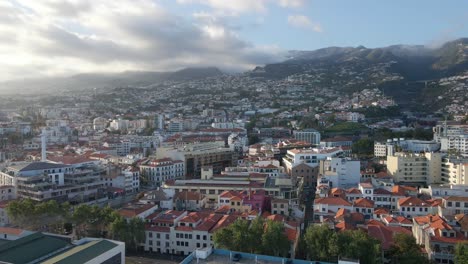 Aerial-view-the-city-of-Funchal,-capital-of-Madeira,-Portugal