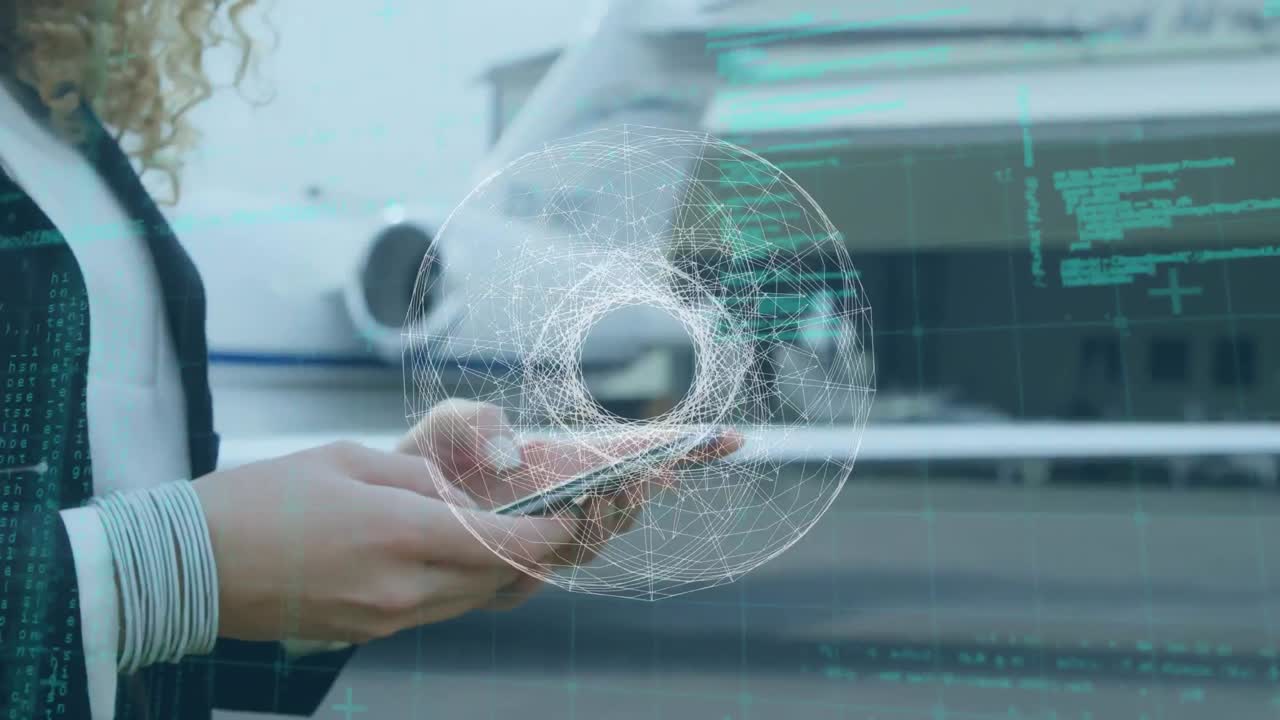 animación del globo y procesamiento de datos sobre una mujer de negocios que usa un teléfono inteligente