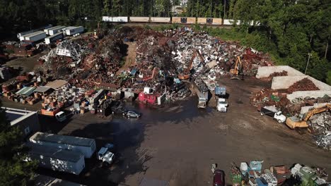 Metal-scrap-yard-in-action,-near-Raleigh-North-Carolina