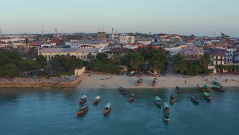toma de seguimiento lateral de la costa de zanzíbar