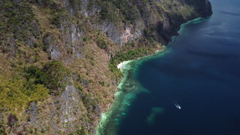 Filmische-Luftaufnahmen-Der-Klippen-An-Der-Küste-Von-Palawan,-Philippinen,-Asien,-Drohne