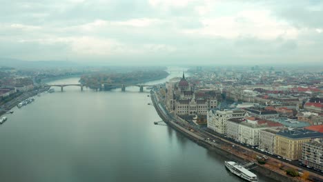 Cloudy-cityscape-of-Budapest-city-in-Hungary-with-Danube-river