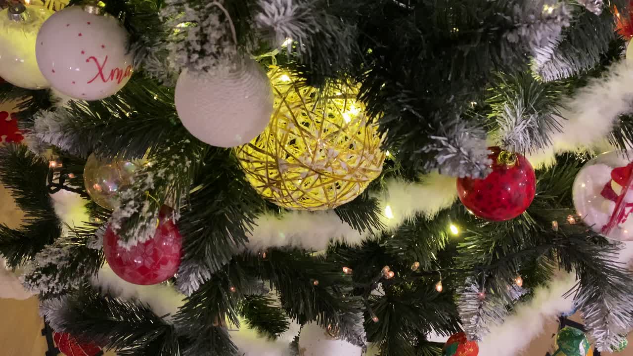 메리 크리스마스, 집에서 새해의 개념