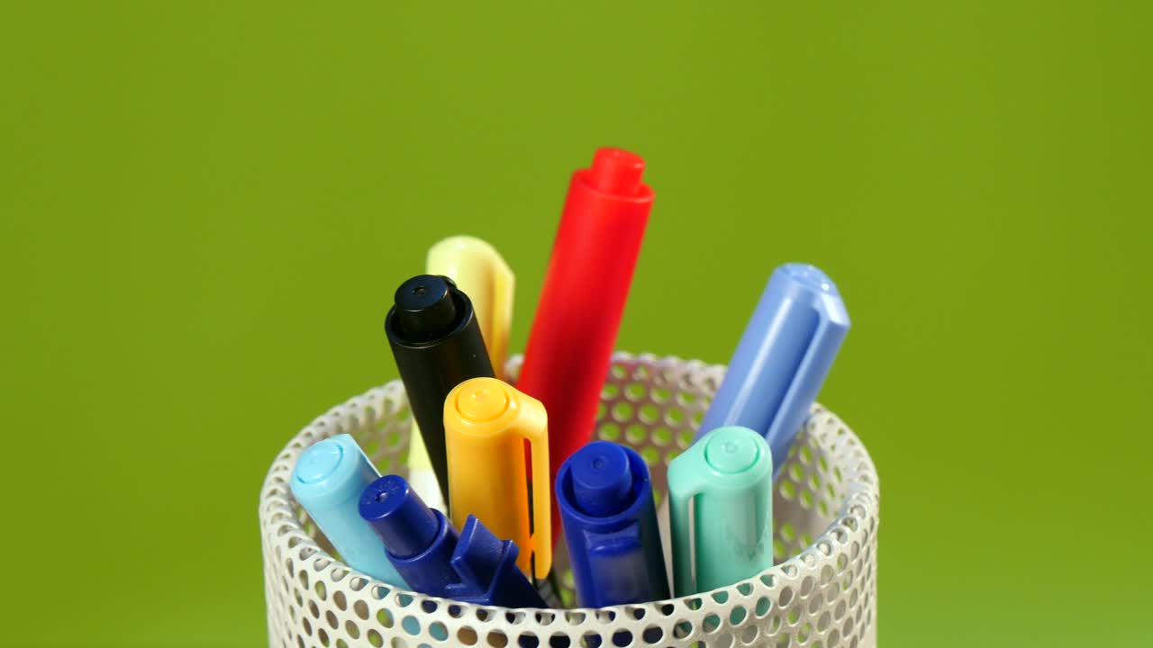 se está poniendo el lápiz de negocios en un caso