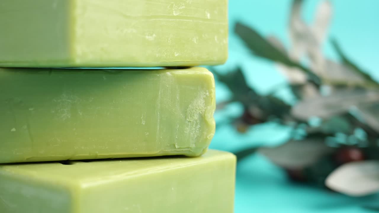 Groene zeepblokken