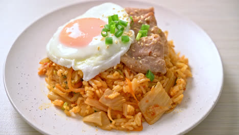 Kimchi-fried-rice-with-fried-egg-and-pork---Korean-food-style