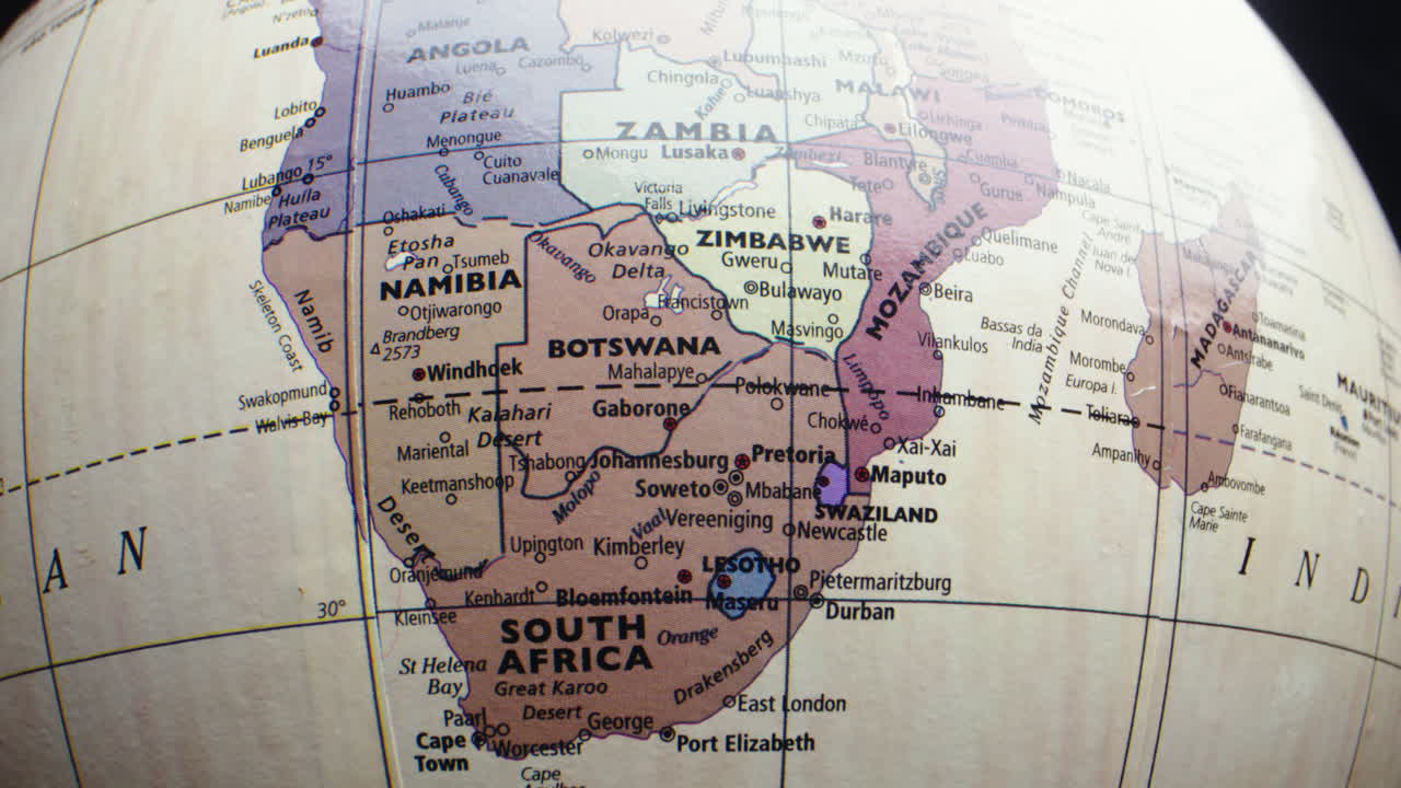Vista dettagliata dell'Africa meridionale su un mappamondo politico
