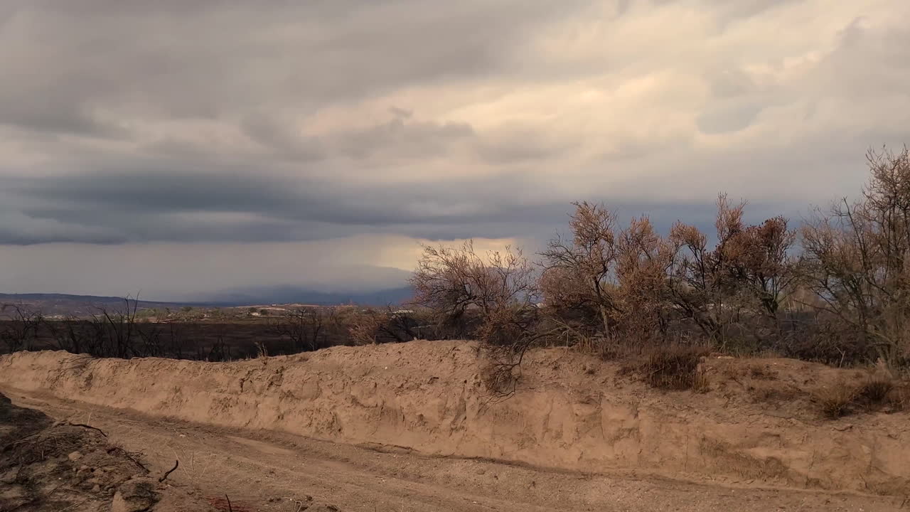 la extensión de tierra después del incendio de fairview