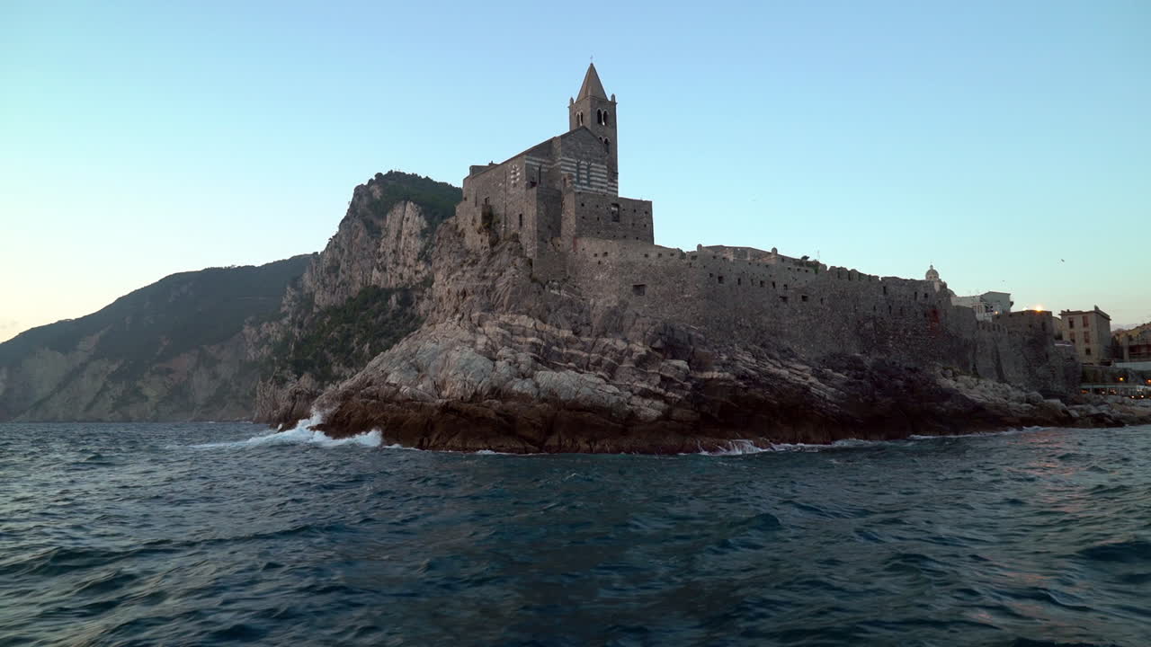 iglesia de porto venere desde el mar