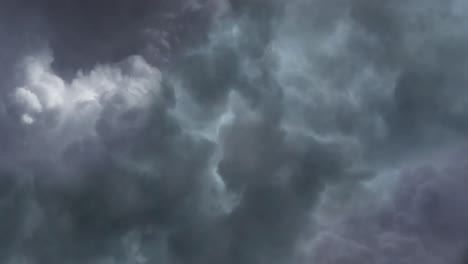 Fondo-Dramático-De-Nubes-De-Tormenta-Oscuras