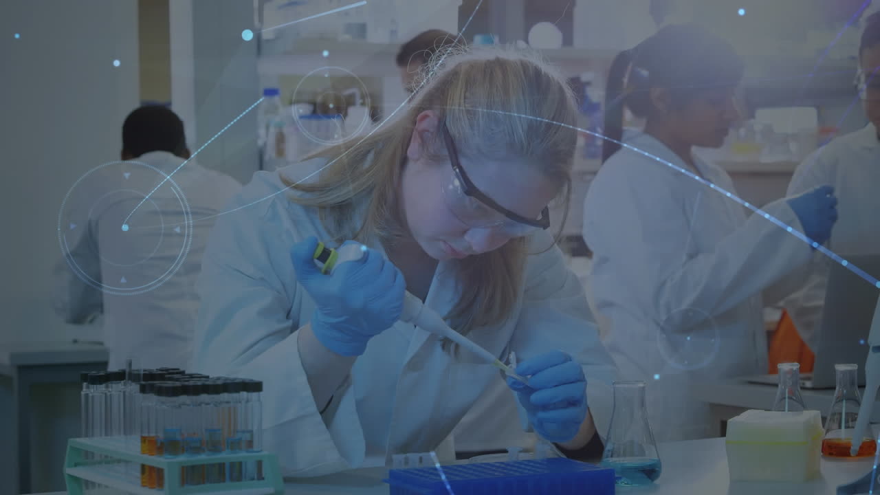 animación de puntos conectados y llamaradas de lente, diversos científicos que trabajan en el laboratorio