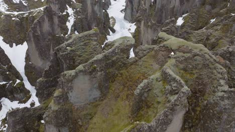 Fjjarrágljuður-Canyon,-Island