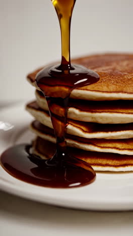 pancakes with maple syrup