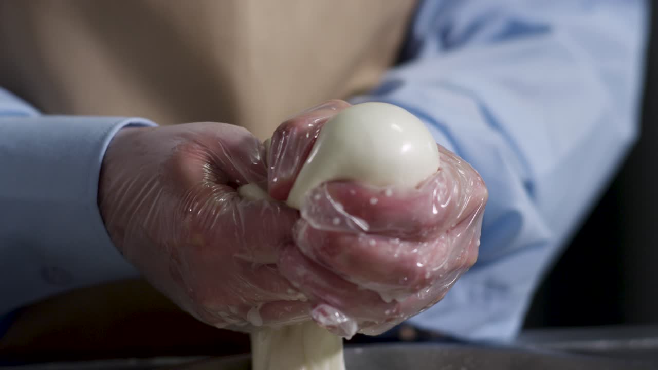 Come si fa la mozzarella
